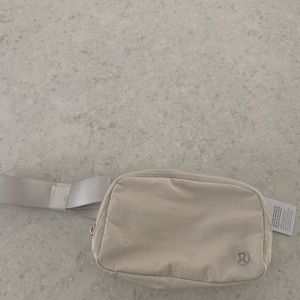 Brand new Lululemon pouch never used $25